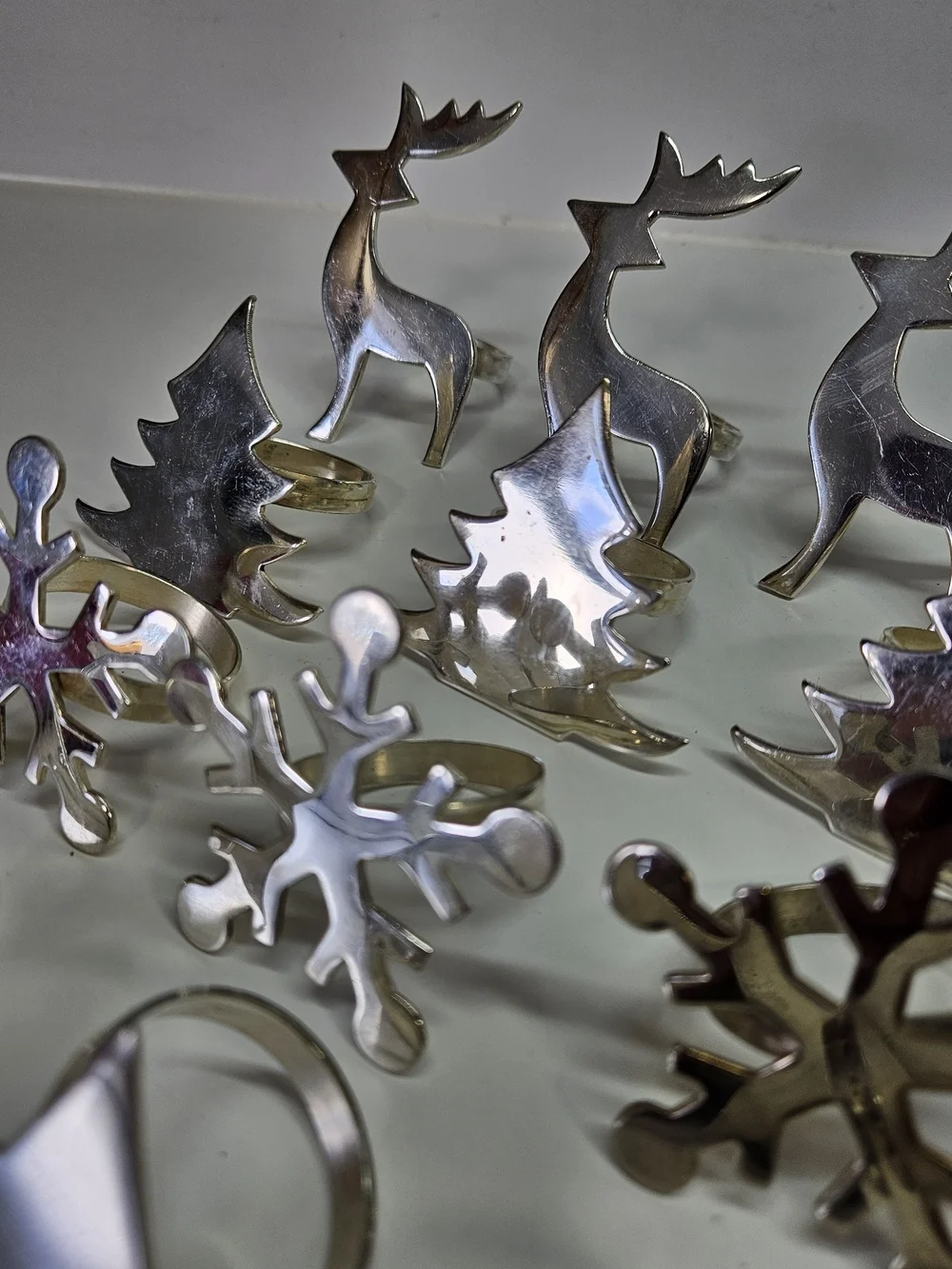 Pier 1 Imports Silver Tone Holiday Napkin Rings Set 16 Reindeer Star Snowflake